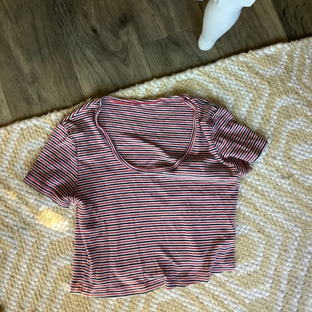 cropped tee